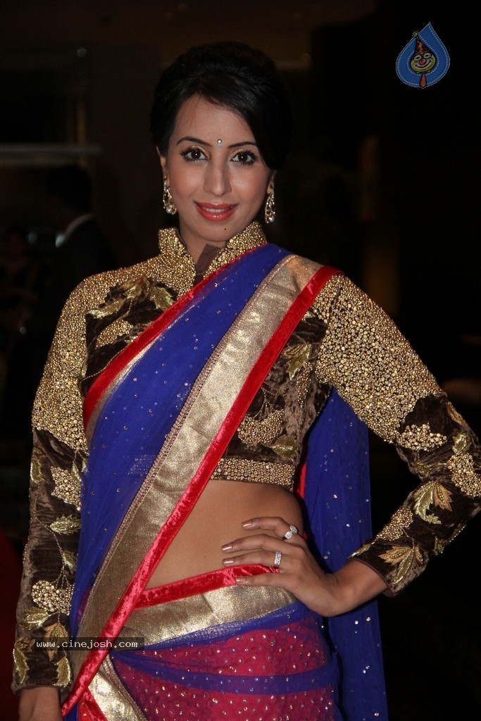 Sanjana New Photos - 9 / 39 photos