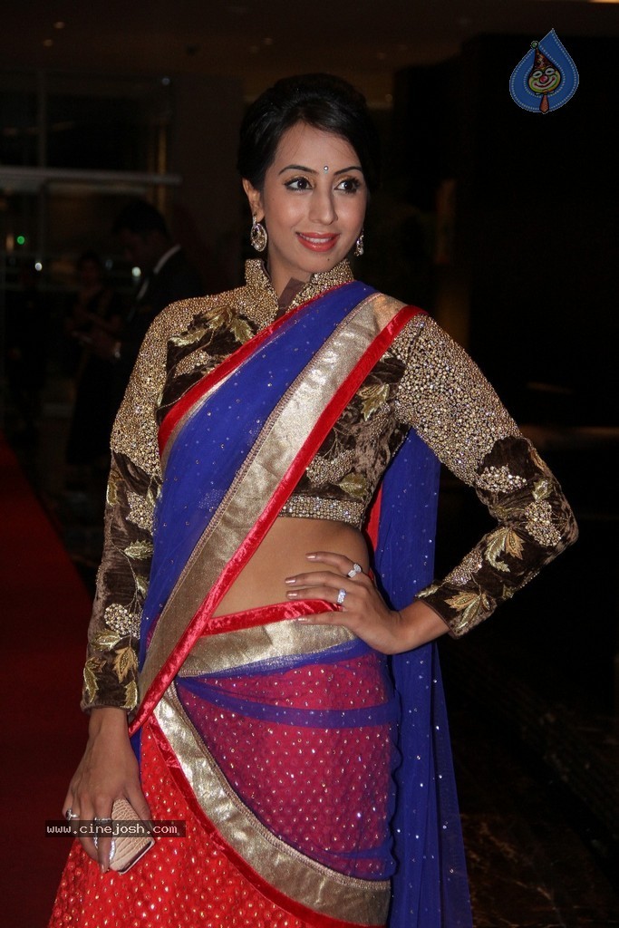 Sanjana New Photos - 16 / 39 photos