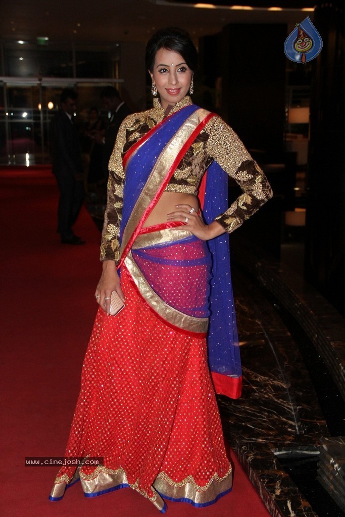 Sanjana New Photos - 17 / 39 photos