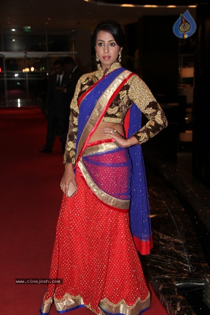 Sanjana New Photos - 18 / 39 photos