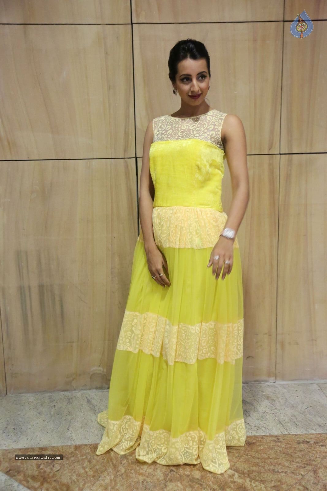 Sanjana New Stills - 40 / 48 photos