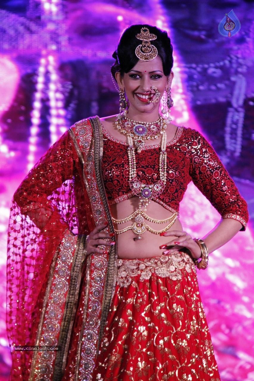 Sanjana Singh New Photos - 16 / 23 photos