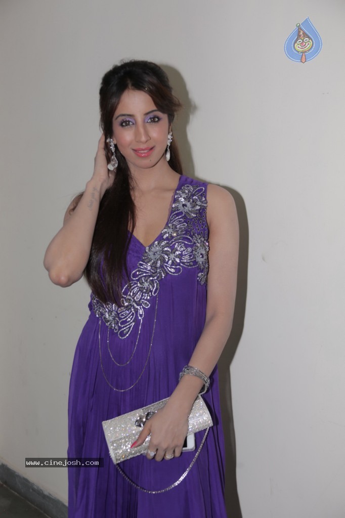 Sanjjanaa Photos - 18 / 31 photos