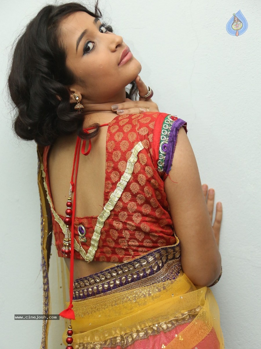 Santosh Sharma Stills - 26 / 92 photos