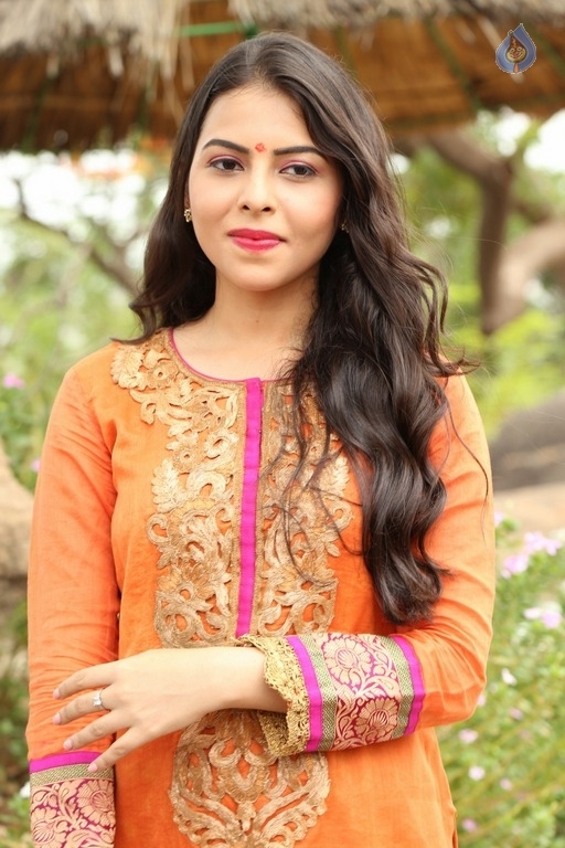 Sara Latest Photos - 1 / 21 photos