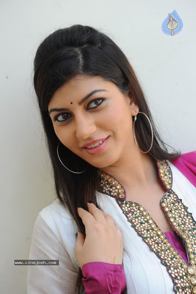 Sarah Sharma New Stills - 2 / 58 photos