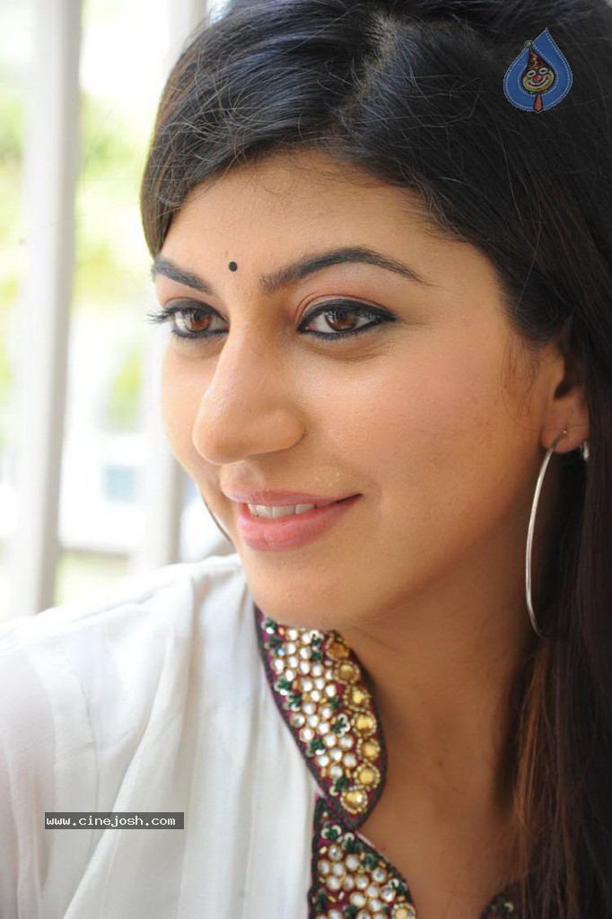 Sarah Sharma New Stills - 18 / 58 photos