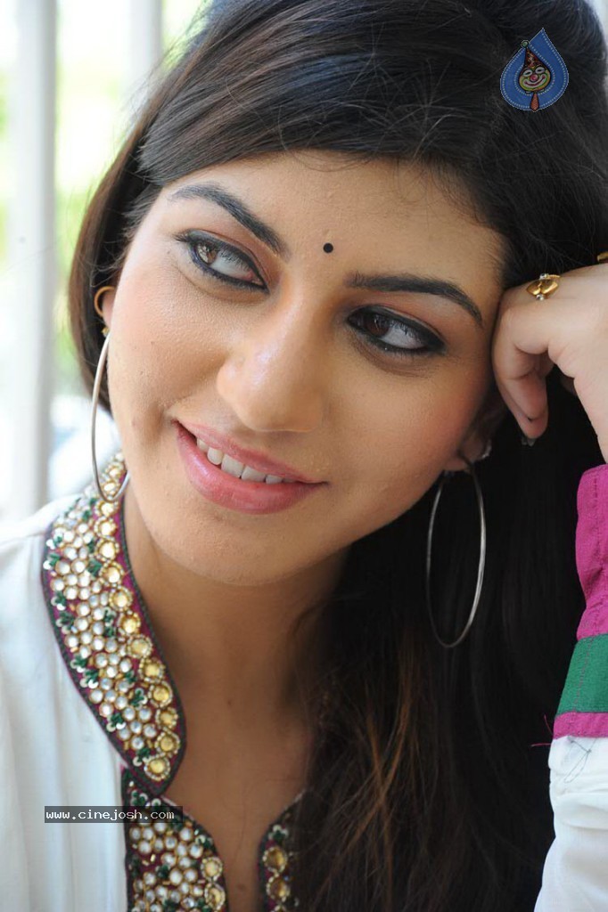 Sarah Sharma New Stills - 27 / 58 photos