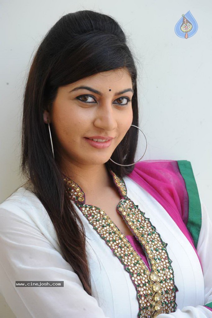 Sarah Sharma New Stills - 34 / 58 photos