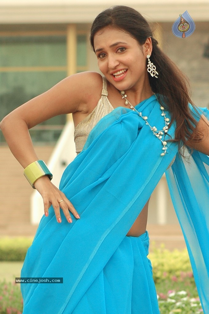 Sarayu New Stills - 48 / 67 photos