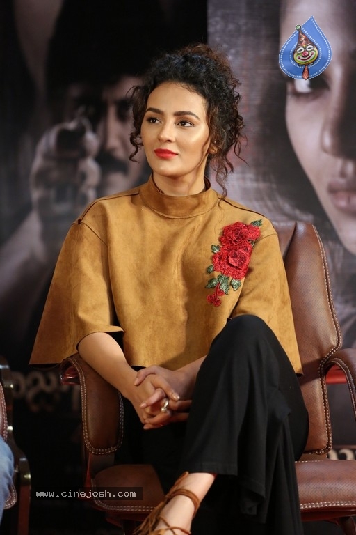 Seerat Kapoor at Raju Gari Gadhi 2 Press Meet - 30 / 30 photos
