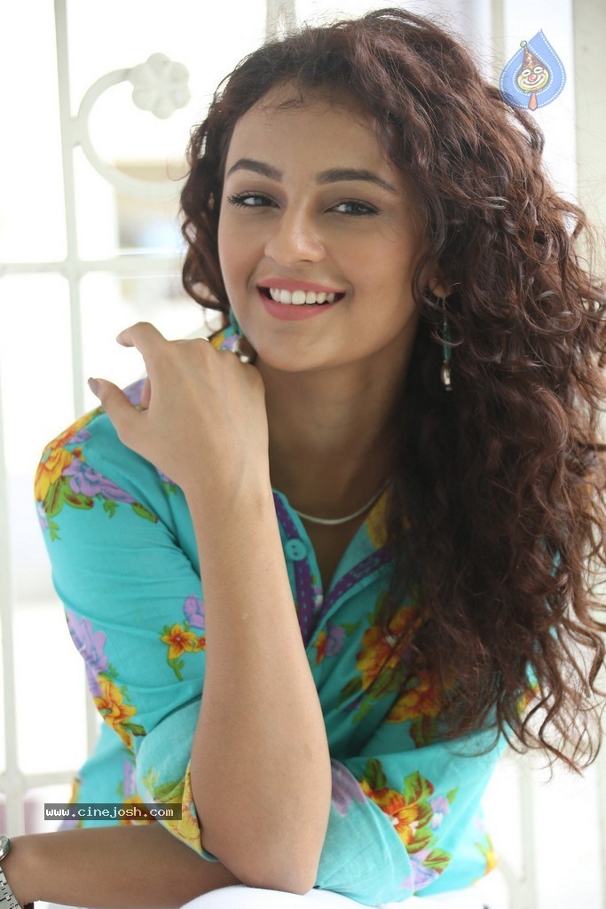 Seerat Kapoor New Stills - 42 / 130 photos