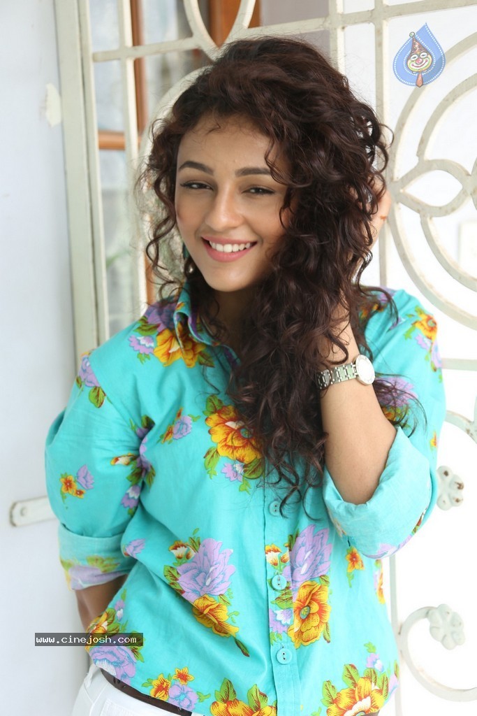 Seerat Kapoor New Stills - 100 / 130 photos