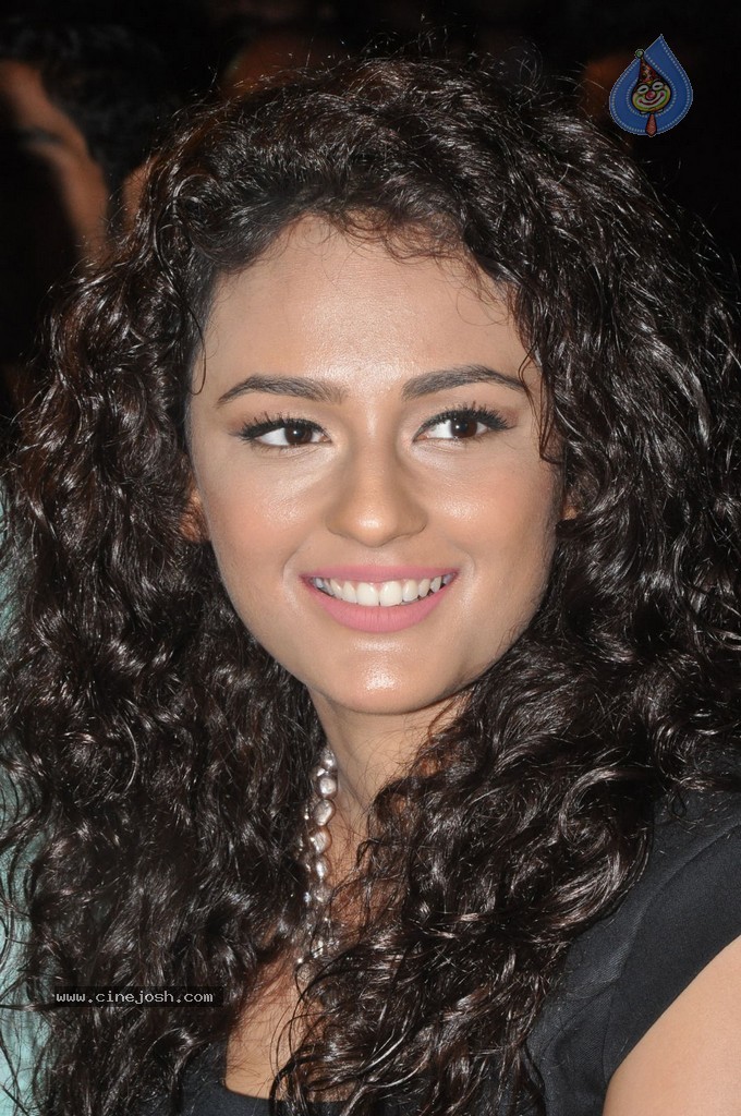 Seerat Kapoor Stills - 30 / 91 photos
