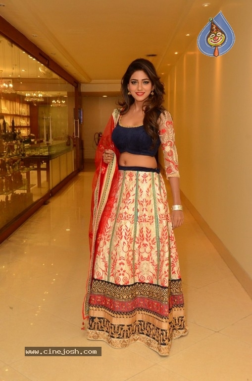 Shalu Chourasiya New Photos - 19 / 21 photos