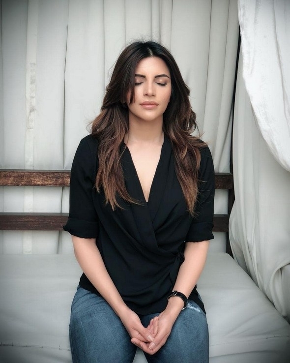 Shama Sikander Photos - 7 / 13 photos