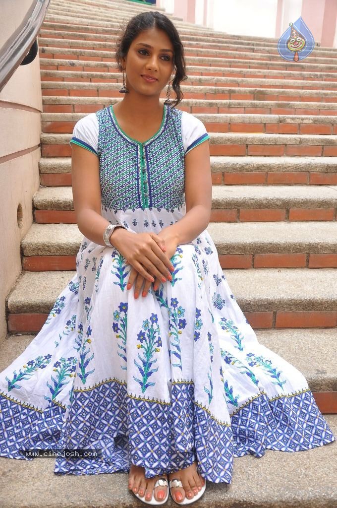 Shama Singh New Stills - 5 / 52 photos