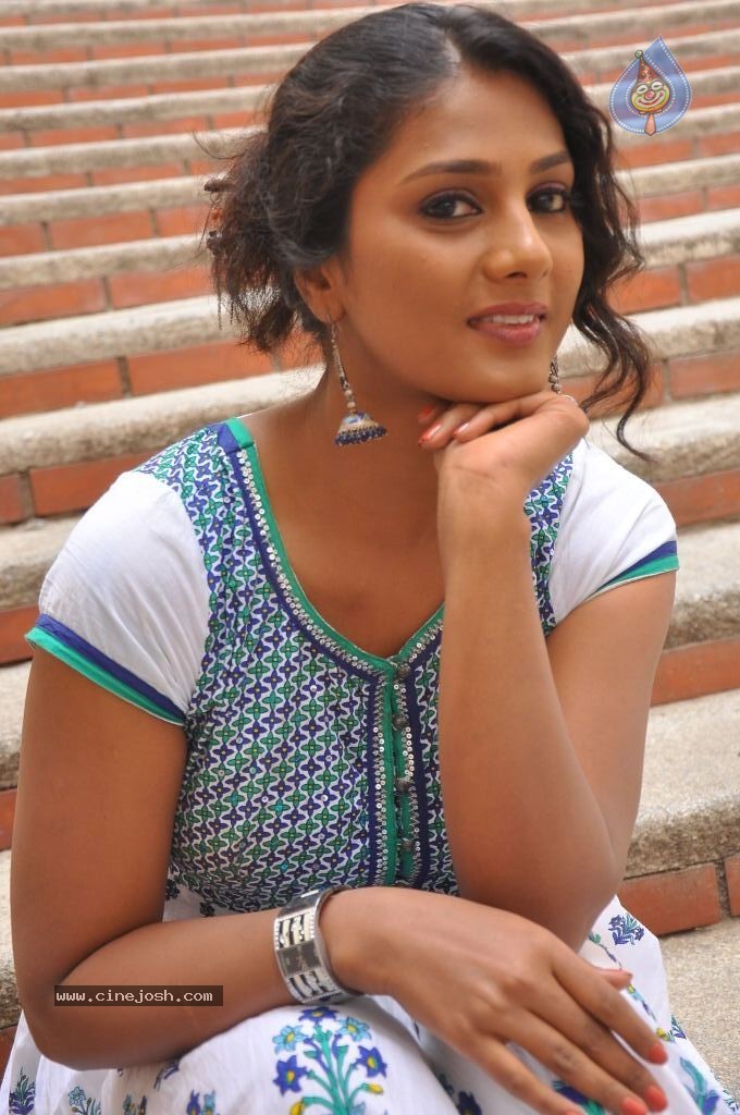 Shama Singh New Stills - 22 / 52 photos