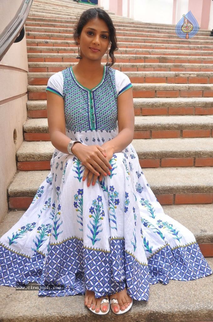 Shama Singh New Stills - 31 / 52 photos