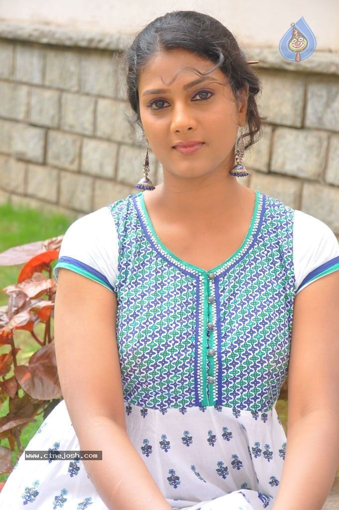 Shama Singh New Stills - 52 / 52 photos