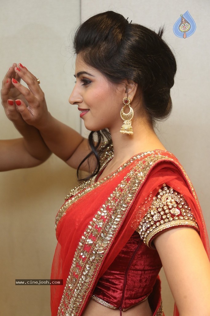 Shamili Gallery - 23 / 131 photos