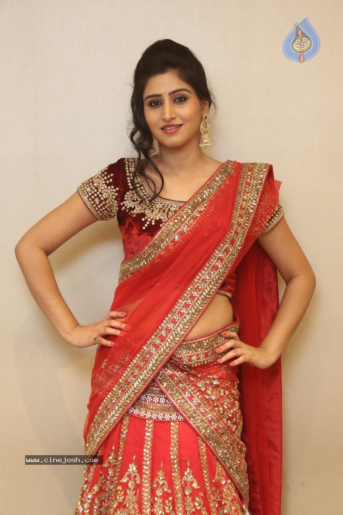 Shamili Gallery - 27 / 131 photos