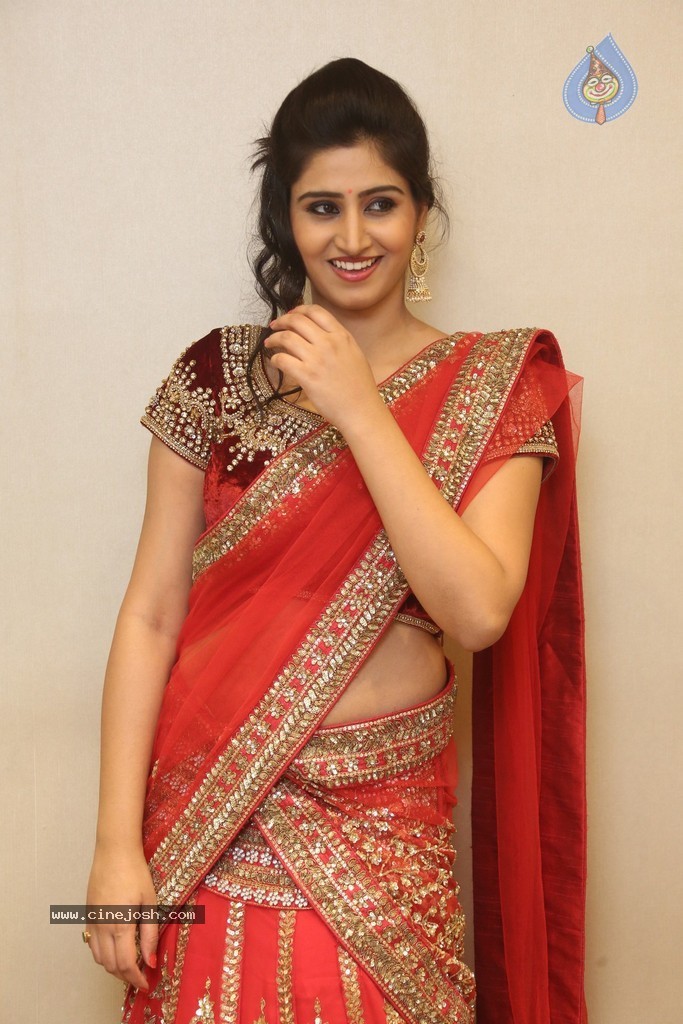 Shamili Gallery - 39 / 131 photos