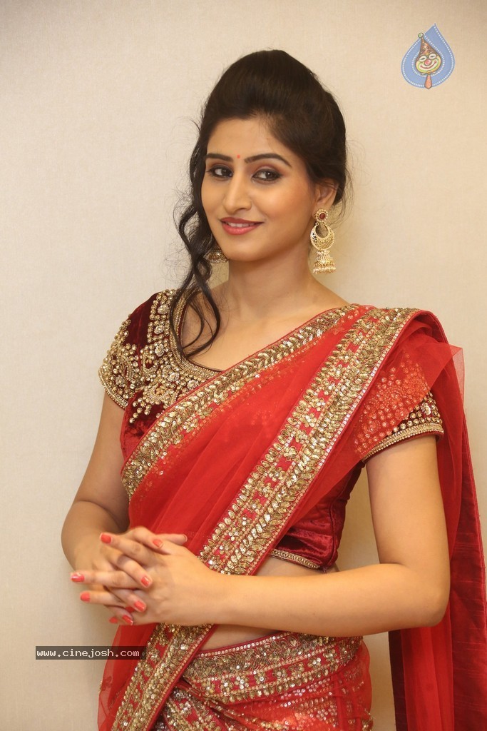 Shamili Gallery - 76 / 131 photos