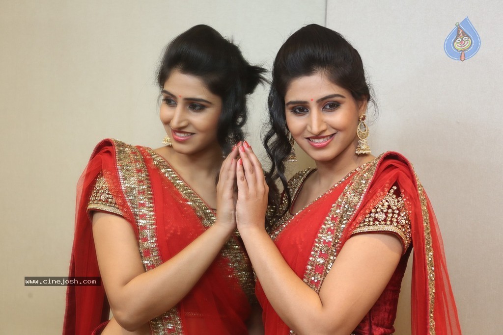 Shamili Gallery - 96 / 131 photos