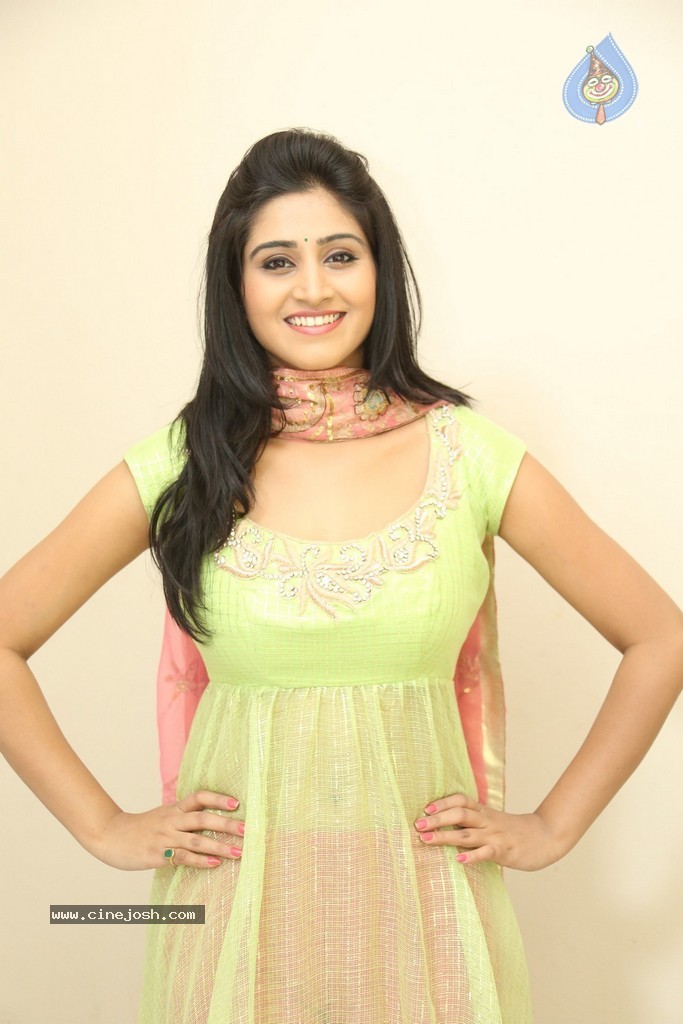 Shamili Gallery - 21 / 68 photos