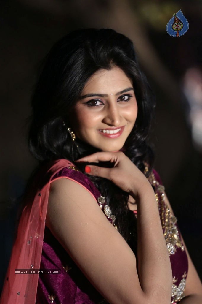 Shamili Gallery - 21 / 63 photos