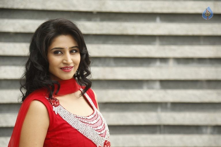 Shamili Latest Images - 5 / 61 photos