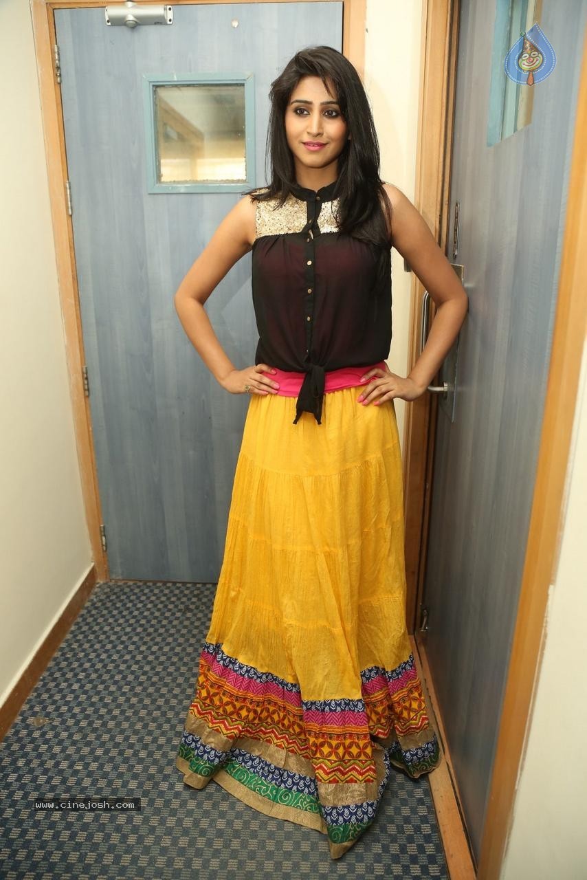 Shamili Latest Photos - 41 / 64 photos