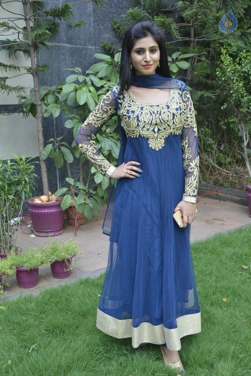 Shamili Latest Photos - 14 / 30 photos