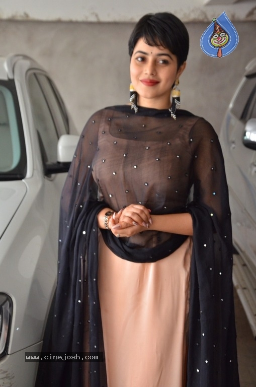 Shamna Kasim Latest Stills - 1 / 8 photos