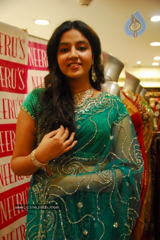 Shanti Rao at Neeru's Shopping Mall - 24 / 52 photos