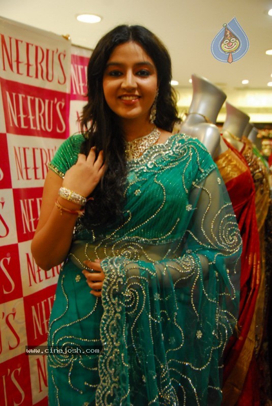 Shanti Rao at Neeru's Shopping Mall - 28 / 52 photos