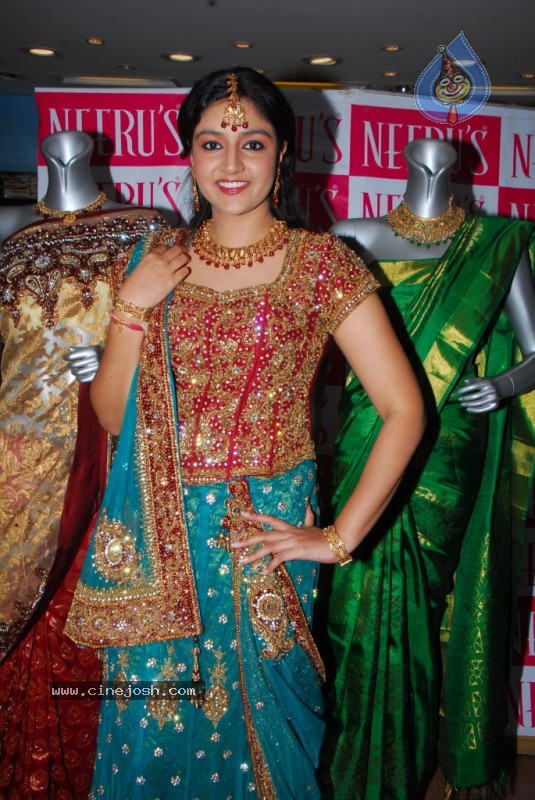 Shanti Rao at Neeru's Shopping Mall - 41 / 52 photos