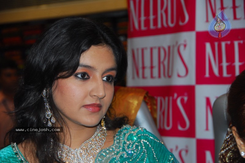 Shanti Rao at Neeru's Shopping Mall - 47 / 52 photos