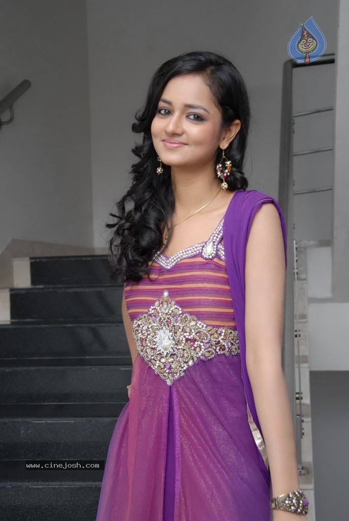 Shanvi Latest Gallery - 18 / 64 photos