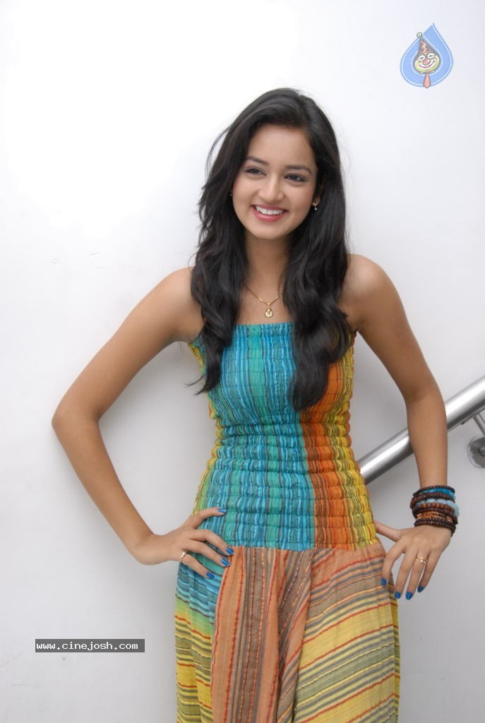 Shanvi Latest Stills - 13 / 56 photos