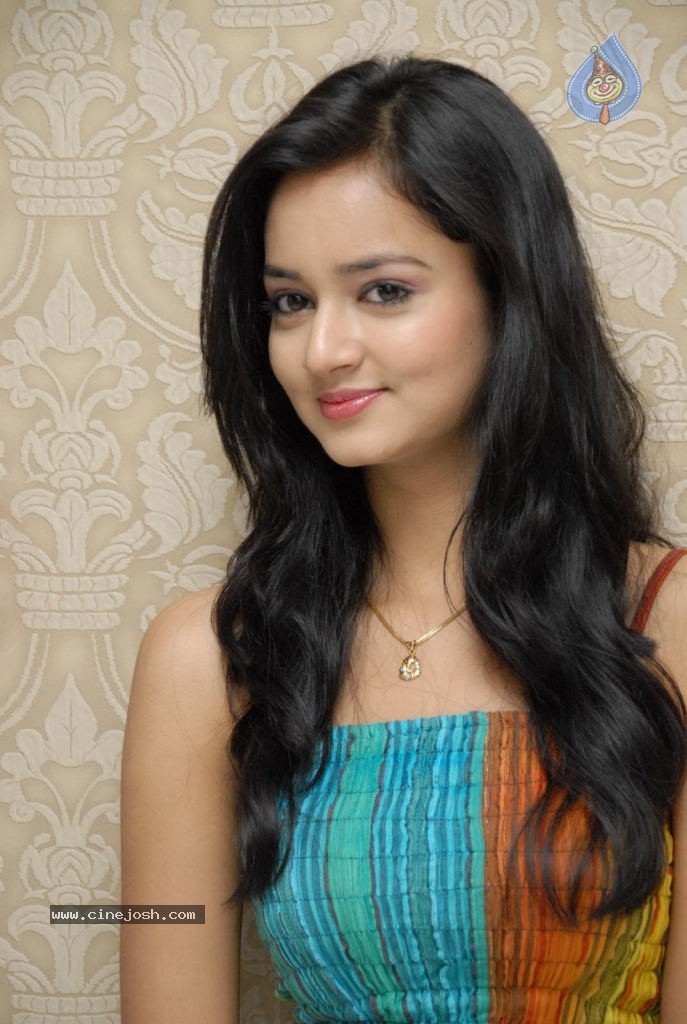 Shanvi Latest Stills - 23 / 56 photos