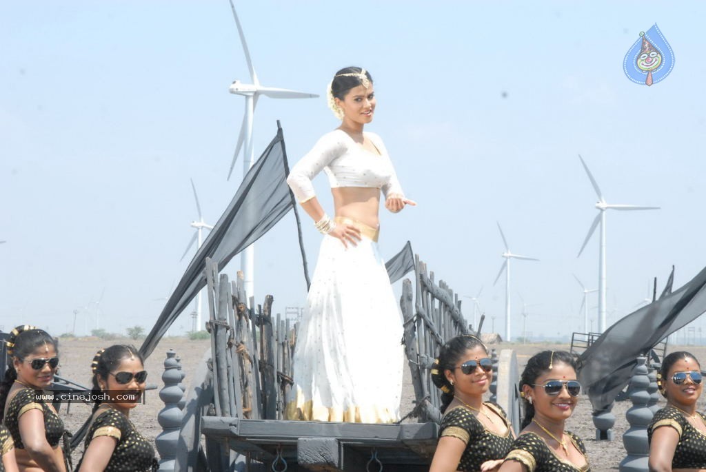 Sharmila Mandre Hot Photos - 103 / 115 photos