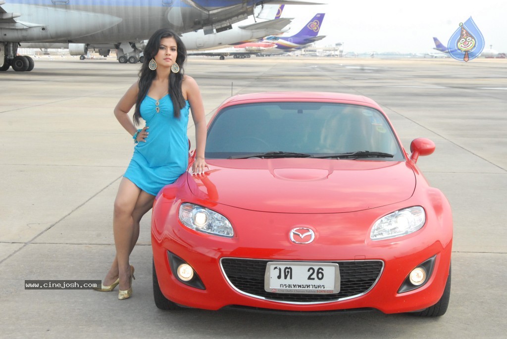 Sharmila Mandre New Hot Stills - 57 / 69 photos