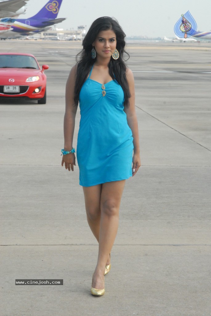 Sharmila Mandre New Hot Stills - 61 / 69 photos