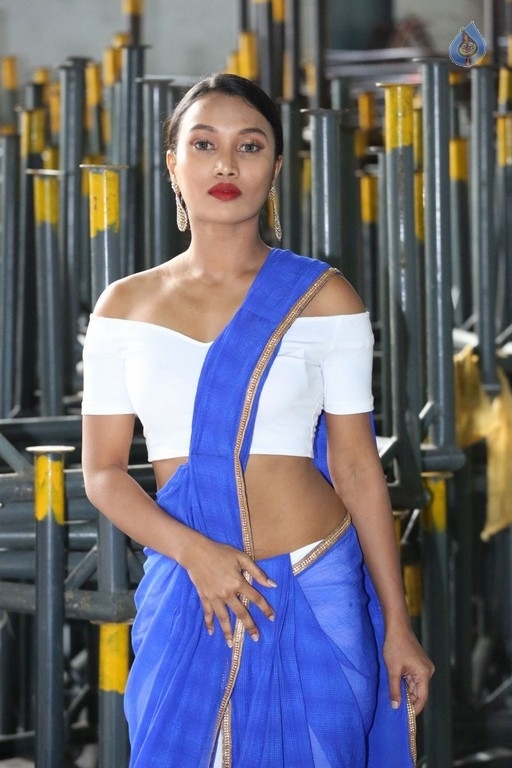 Sharmila New Gallery - 6 / 42 photos