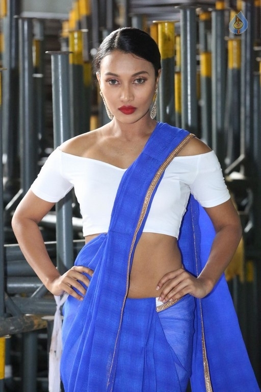 Sharmila New Gallery - 22 / 42 photos