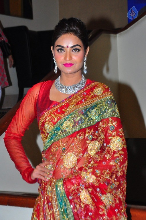 Sharon Fernandes Latest Gallery - 1 / 29 photos