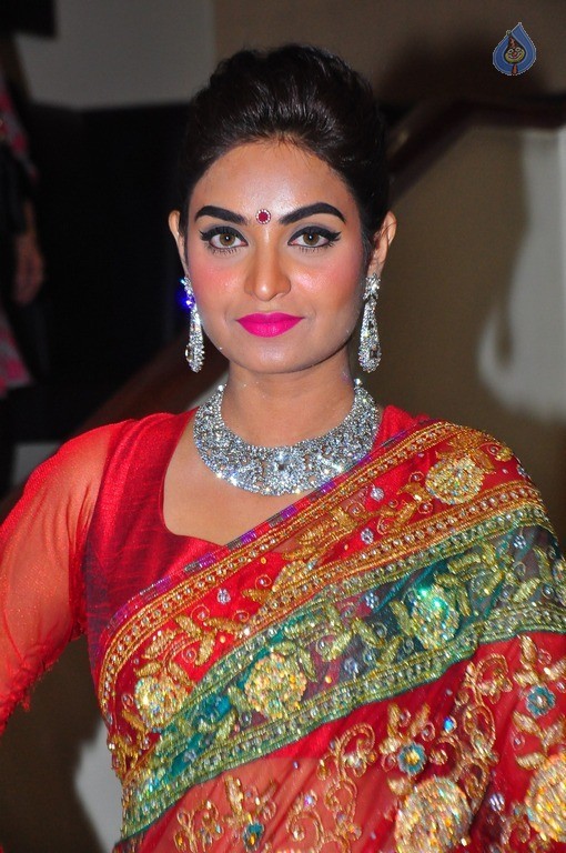 Sharon Fernandes Latest Gallery - 18 / 29 photos