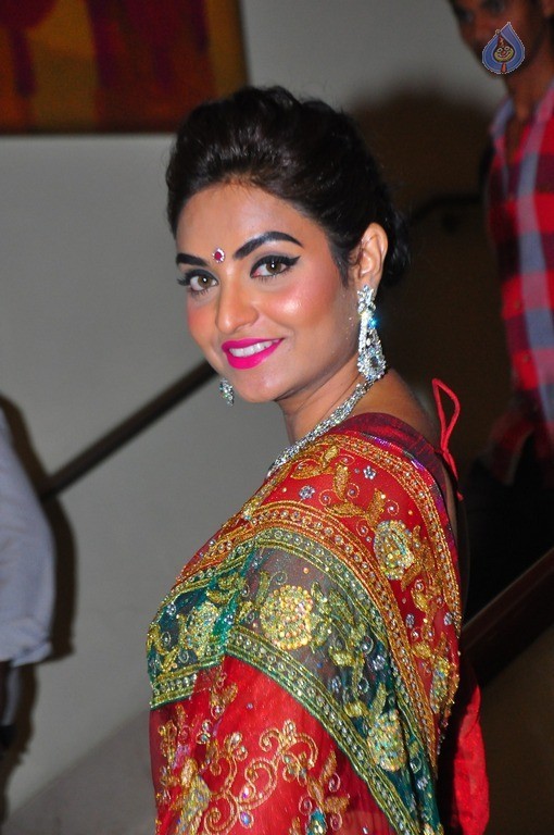 Sharon Fernandes Latest Gallery - 22 / 29 photos